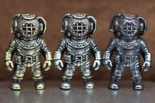 Бусина Водолаз (белая)